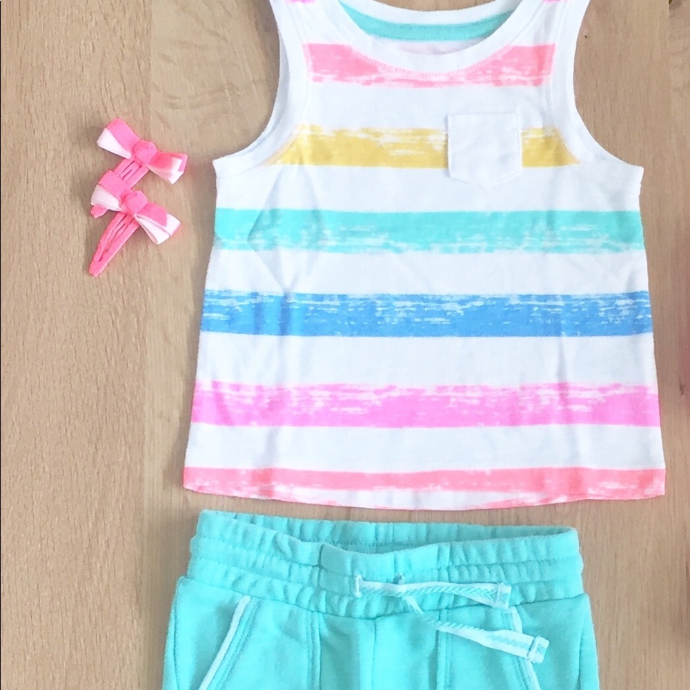 Tank, Shorts, & Hair Clips💕